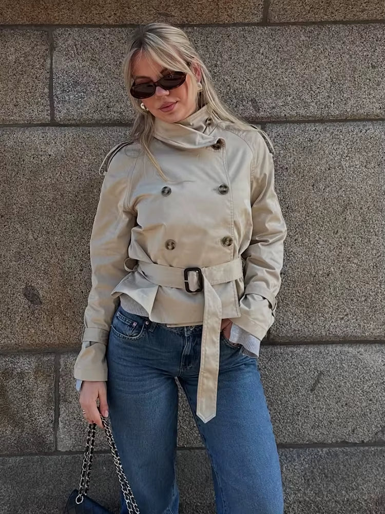 Heidi-Mode | Cropped Trenchcoat - Image 11