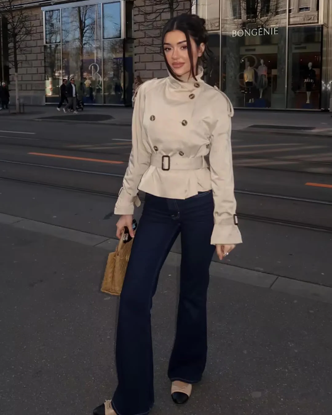 Heidi-Mode | Cropped Trenchcoat - Image 5