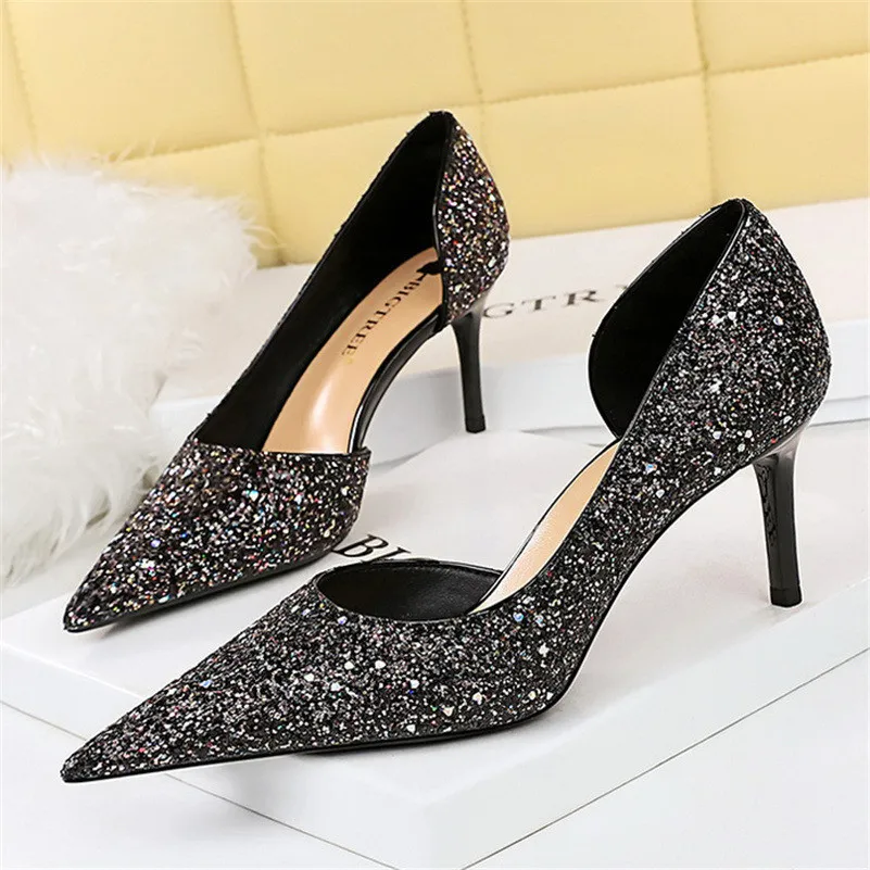 Heidi-Mode | Glitzernder, Spitzer Stiletto Absatz - Image 7