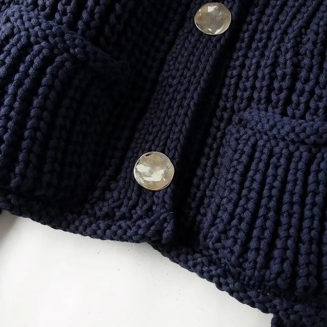 Heidi-Mode | Grobstrick-Strickjacke mit Großen Knöpfen - Image 5