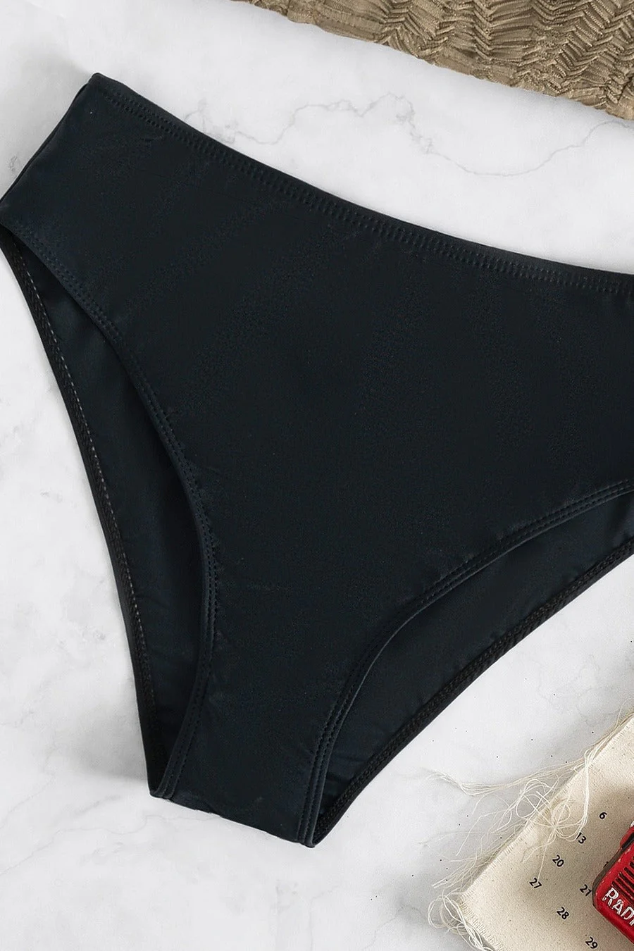 Heidi-Mode | Halter Bikini - Image 3