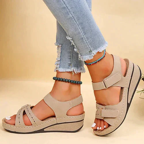 Heidi-Mode | Hochhackige Sandalen für Damen - Image 5