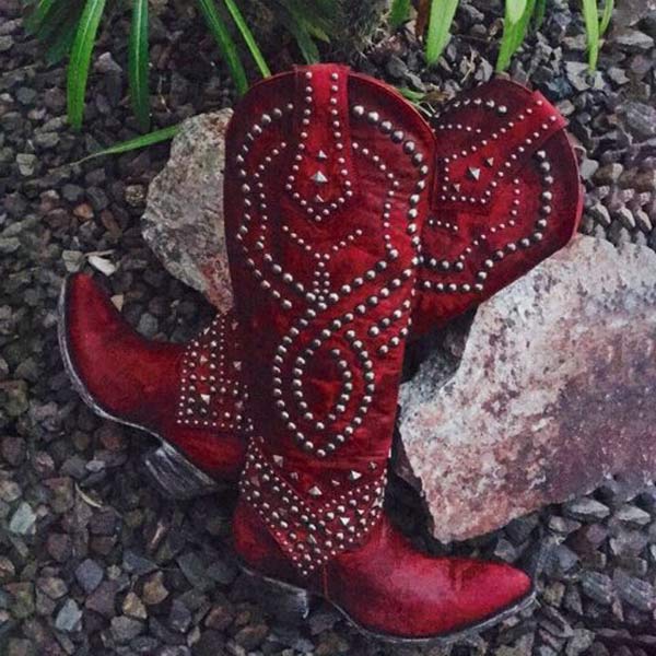 Heidi-Mode | Hohe Stiefel mit Metallnieten und Kobigem Absatz - Image 18