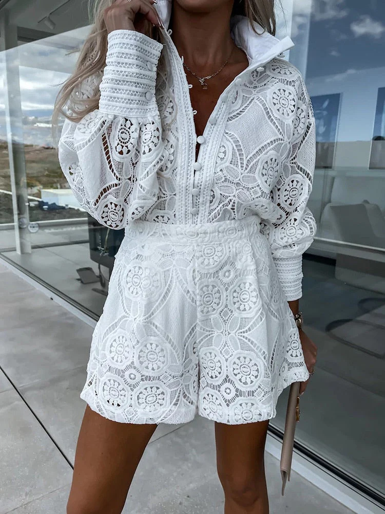 Heidi-Mode | Hohle Spitzenbluse und Shorts Satz - Image 5