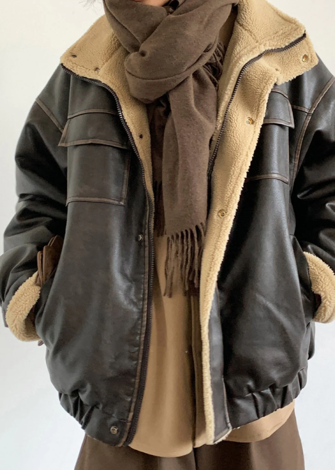 Heidi-Mode | Inspirierte Lammfleece gefütterte Lederjacke – Unisex-Stil - Image 5