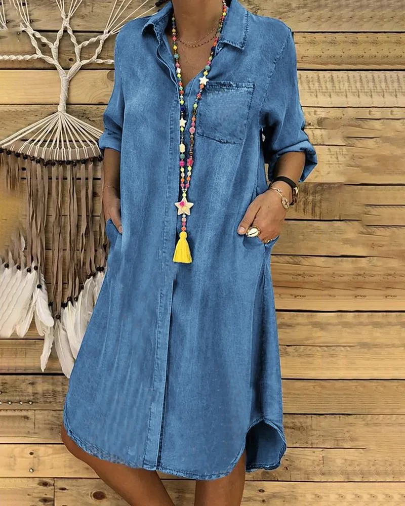 Heidi-Mode | Jeans Midi-Kleid mit Umgeschlagenen Ärmeln und Brusttasche. - Image 2