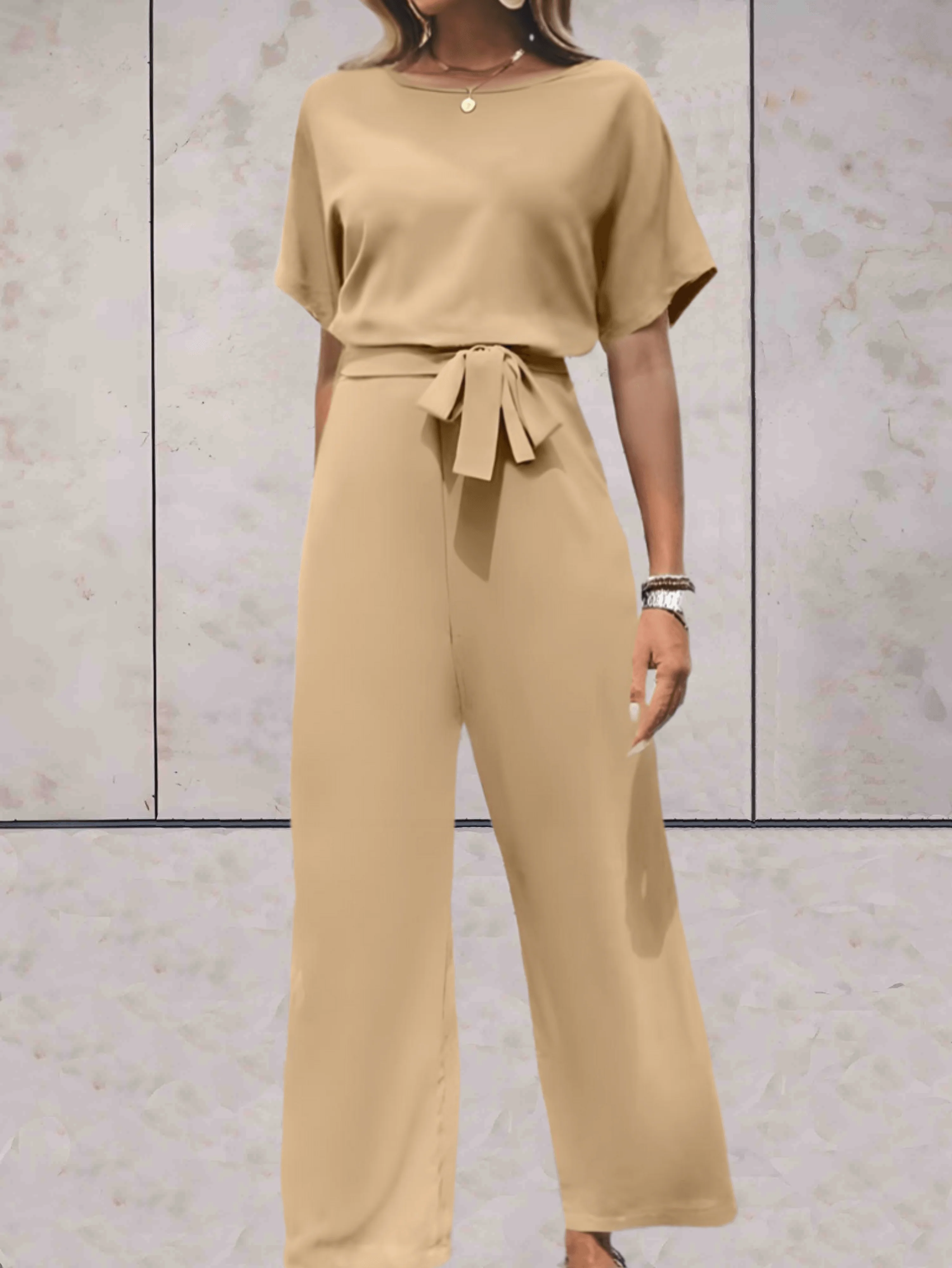 Heidi-Mode | Jumpsuit mit Gürtel und Kurzen Ärmeln - Image 9