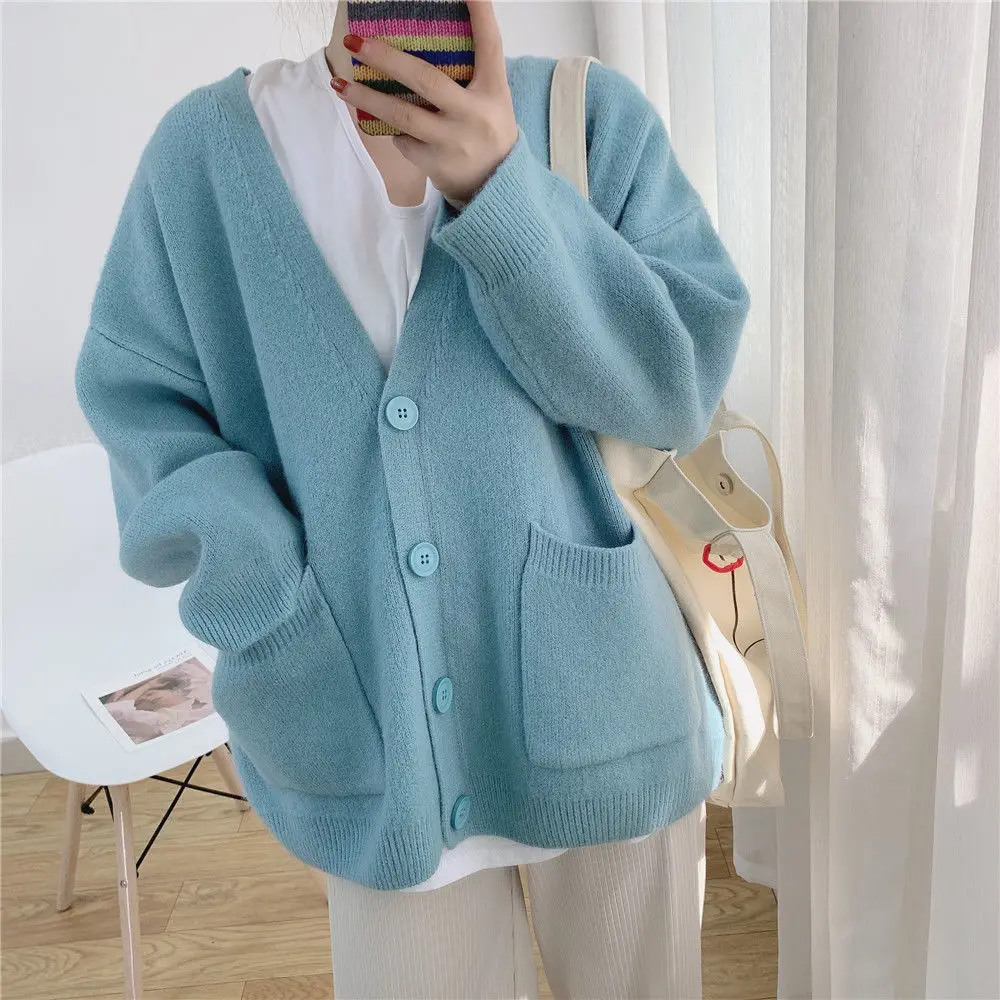 Heidi-Mode | Klassische Strickjacke mit Knöpfen für Zeitlosen Komfort für Frauen - Image 2