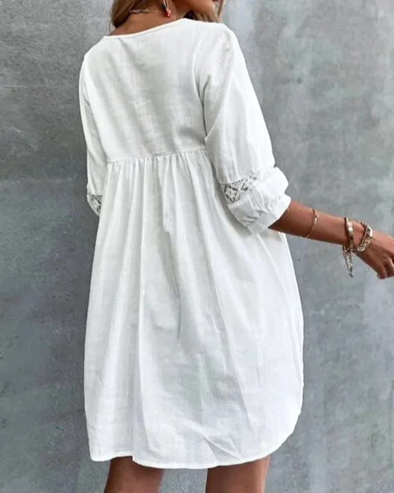 Heidi-Mode | Kleid Aus Einfarbiger Spitze mit V-Ausschnitt und Dreiviertelärmeln - Image 2
