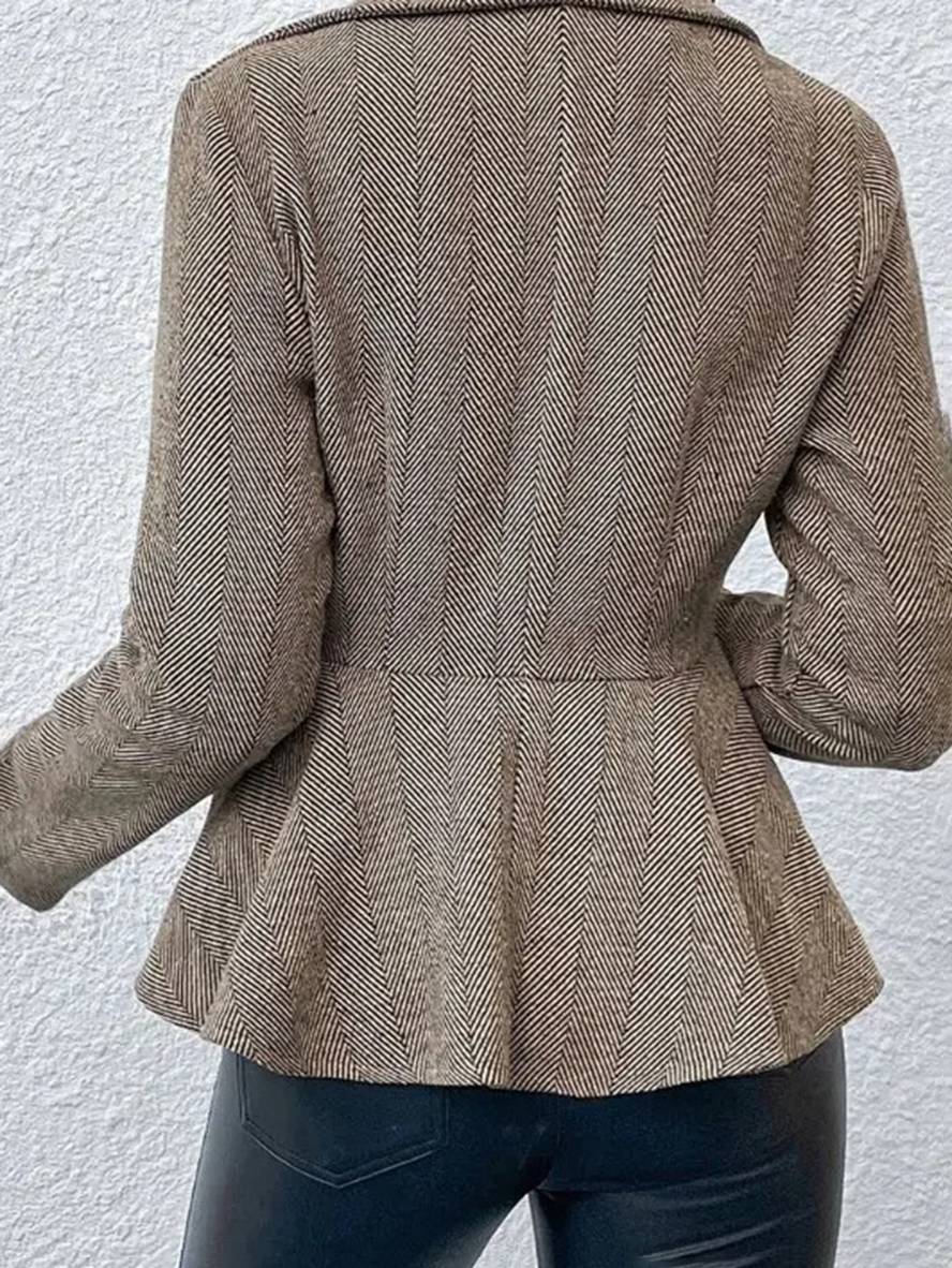 Heidi-Mode | Kurzer Blazer Chevron Peplum Doppelter Knopf Verschluss Reverskragen Lange Ärmel Damen Elegant Lässig Jacke - Image 3