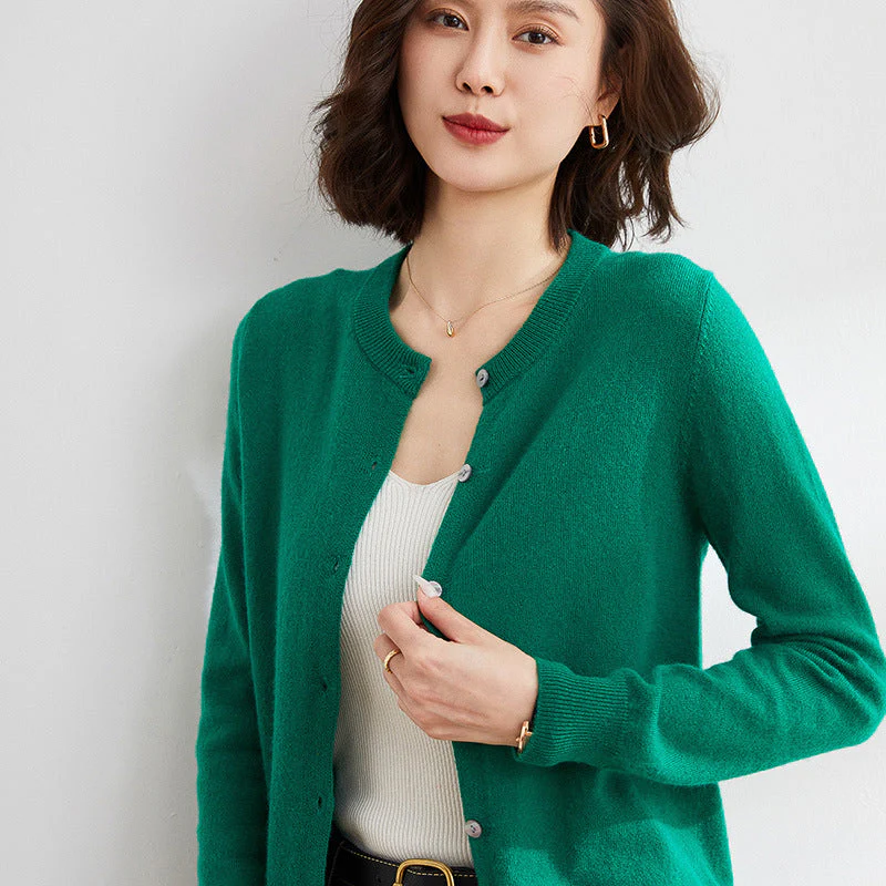 Heidi-Mode | Kuschelige Strickjacke mit Feinem Muster - Image 5