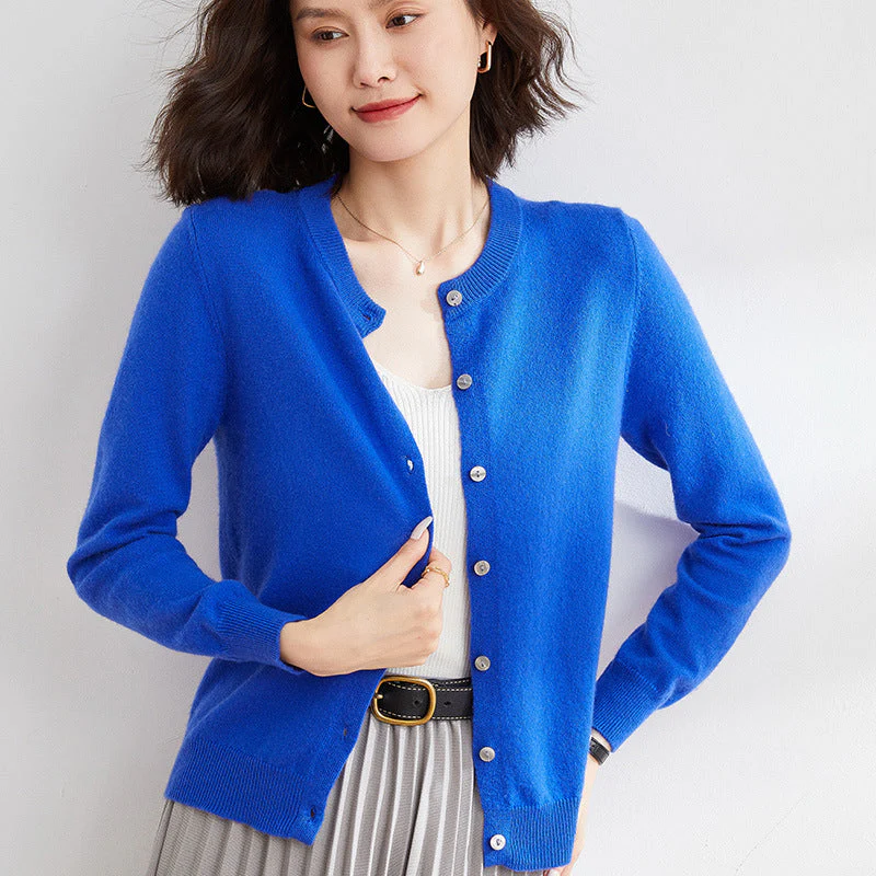 Heidi-Mode | Kuschelige Strickjacke mit Feinem Muster - Image 7