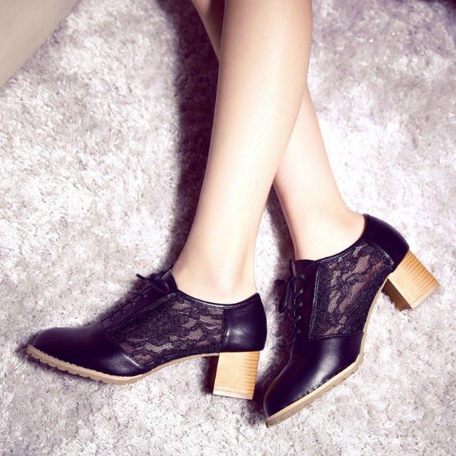 Heidi-Mode | Schnürschuhe mit Mesh-Absatz - Image 2