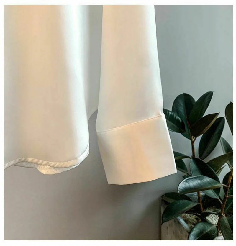 Heidi-Mode | Langärmelige Button-Up Satin Bluse für Frauen - Image 3