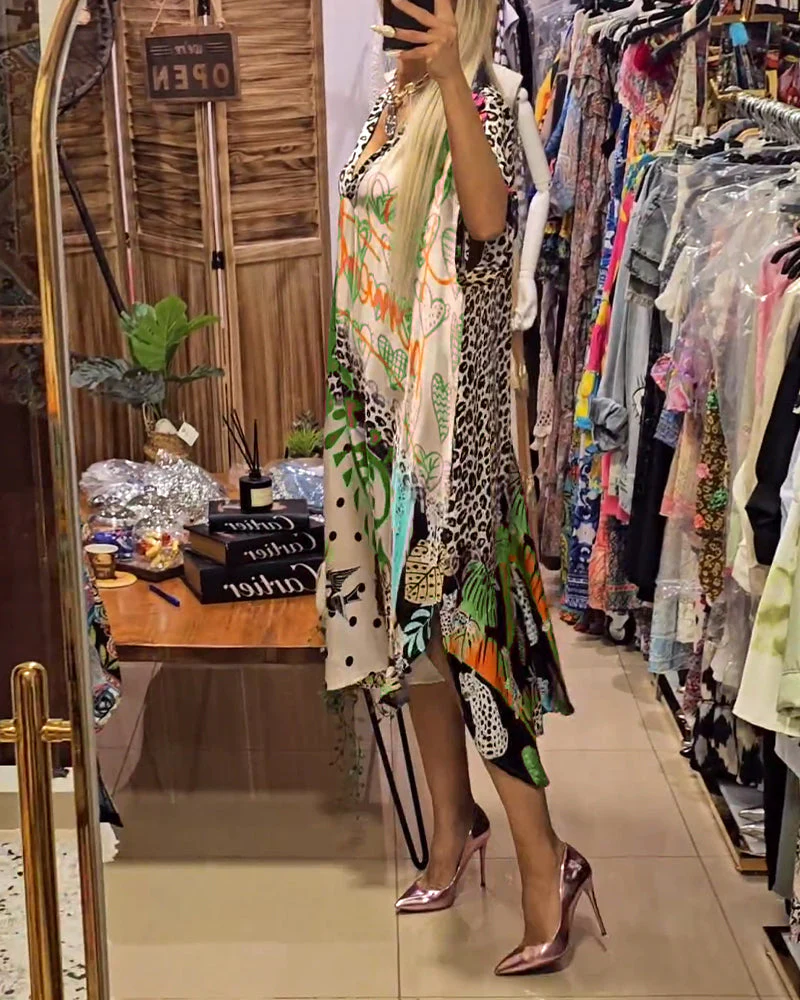 Heidi-Mode | Lässiges Kleid mit Tiefem V-Ausschnitt und Leoparden- und Buntem Aufdruck - Image 7