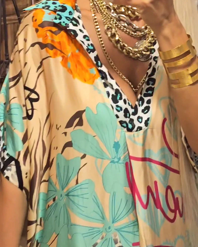 Heidi-Mode | Lässiges Kleid mit Tiefem V-Ausschnitt und Leoparden- und Buntem Aufdruck - Image 8
