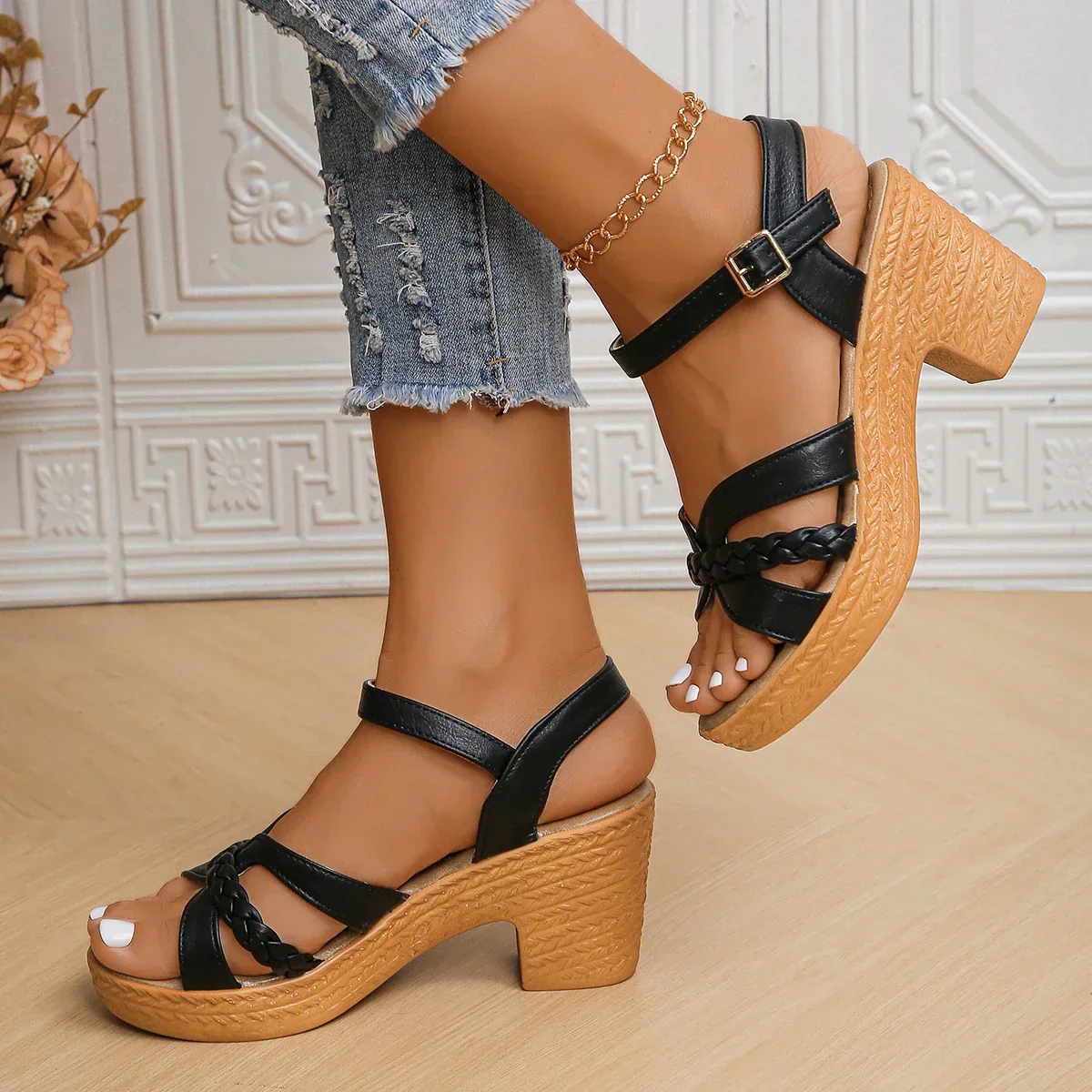 Heidi-Mode | Plattform High-Heels-Sandalen mit Knöchelriemen - Image 2