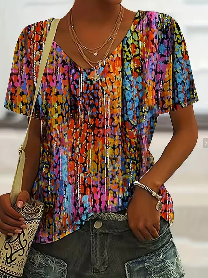 Heidi-Mode | Lebhaftes Retro-T-Shirt mit V-Ausschnitt für Damen - Image 5