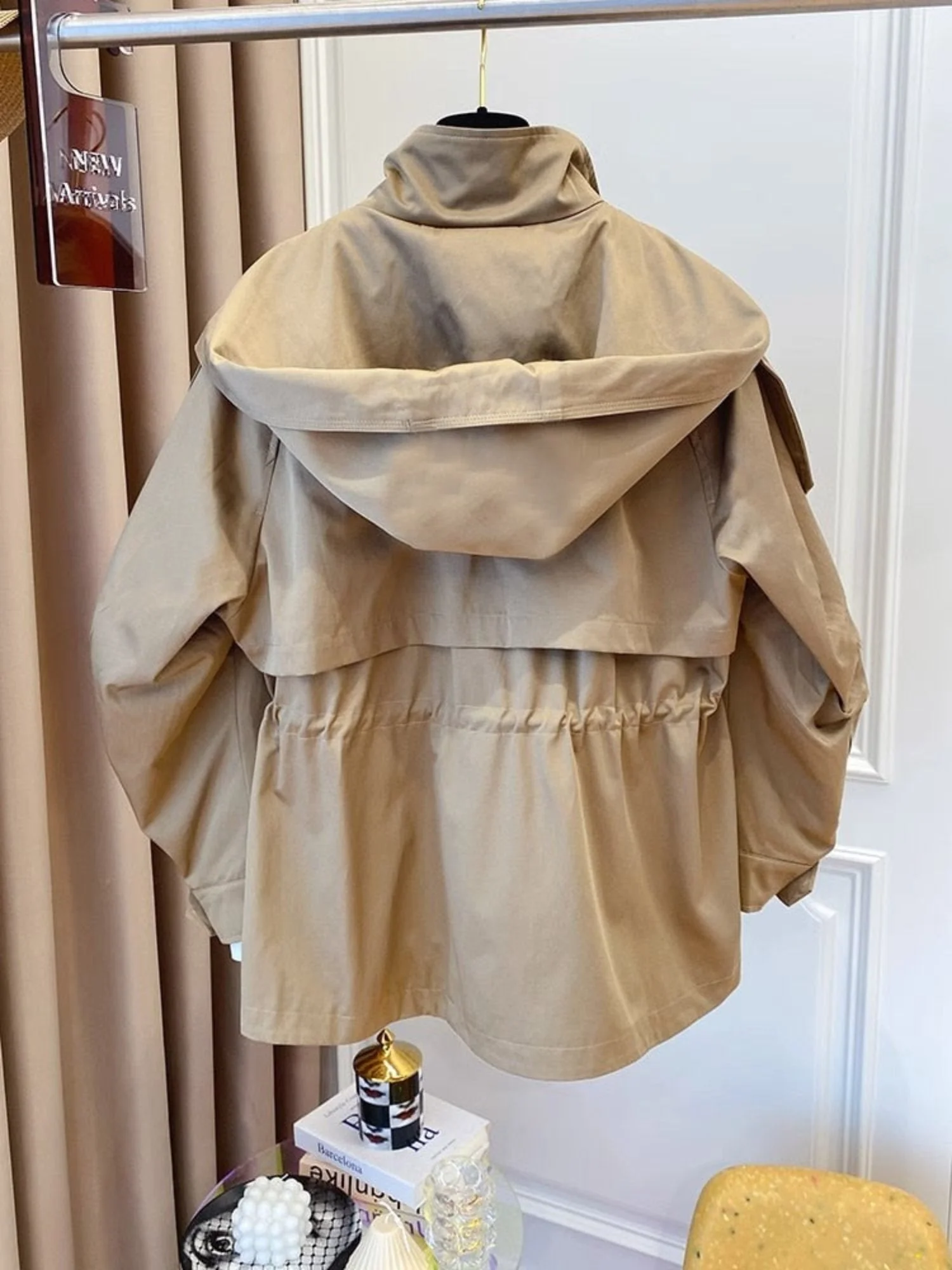 Heidi-Mode | Leichte Kapuzenjacke Ideal für Outdoor-Aktivitäten für Damen - Image 3