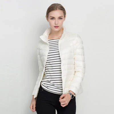 Heidi-Mode | Leichte Daunenjacke mit Urbaner Eleganz - Image 16
