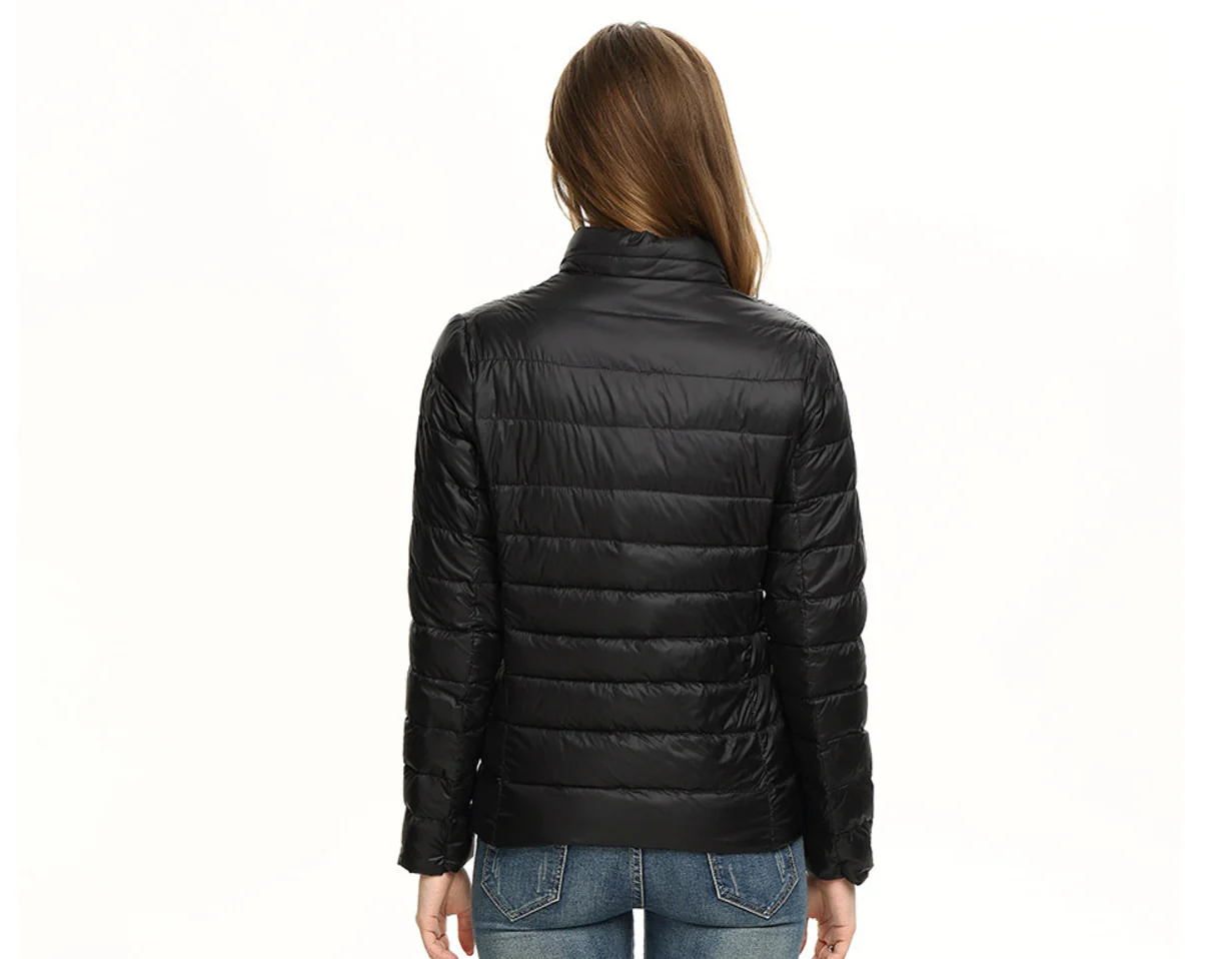 Heidi-Mode | Leichte Daunenjacke mit Urbaner Eleganz - Image 5