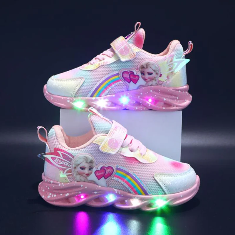 Heidi-Mode | Leuchtende Sneakers - Image 2