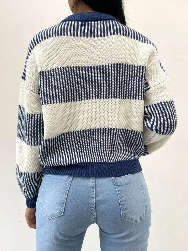 Heidi-Mode | Lässiger Blauer Gestreifter Pullover für Frauen - Image 2