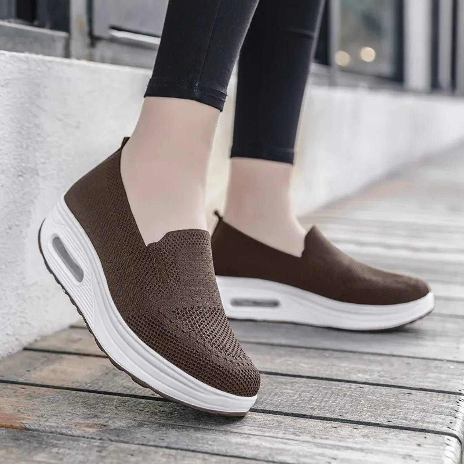 Heidi-Mode | Luftgepolsterte, Atmungsaktive, Einfarbige Damen-Slipper - Image 2