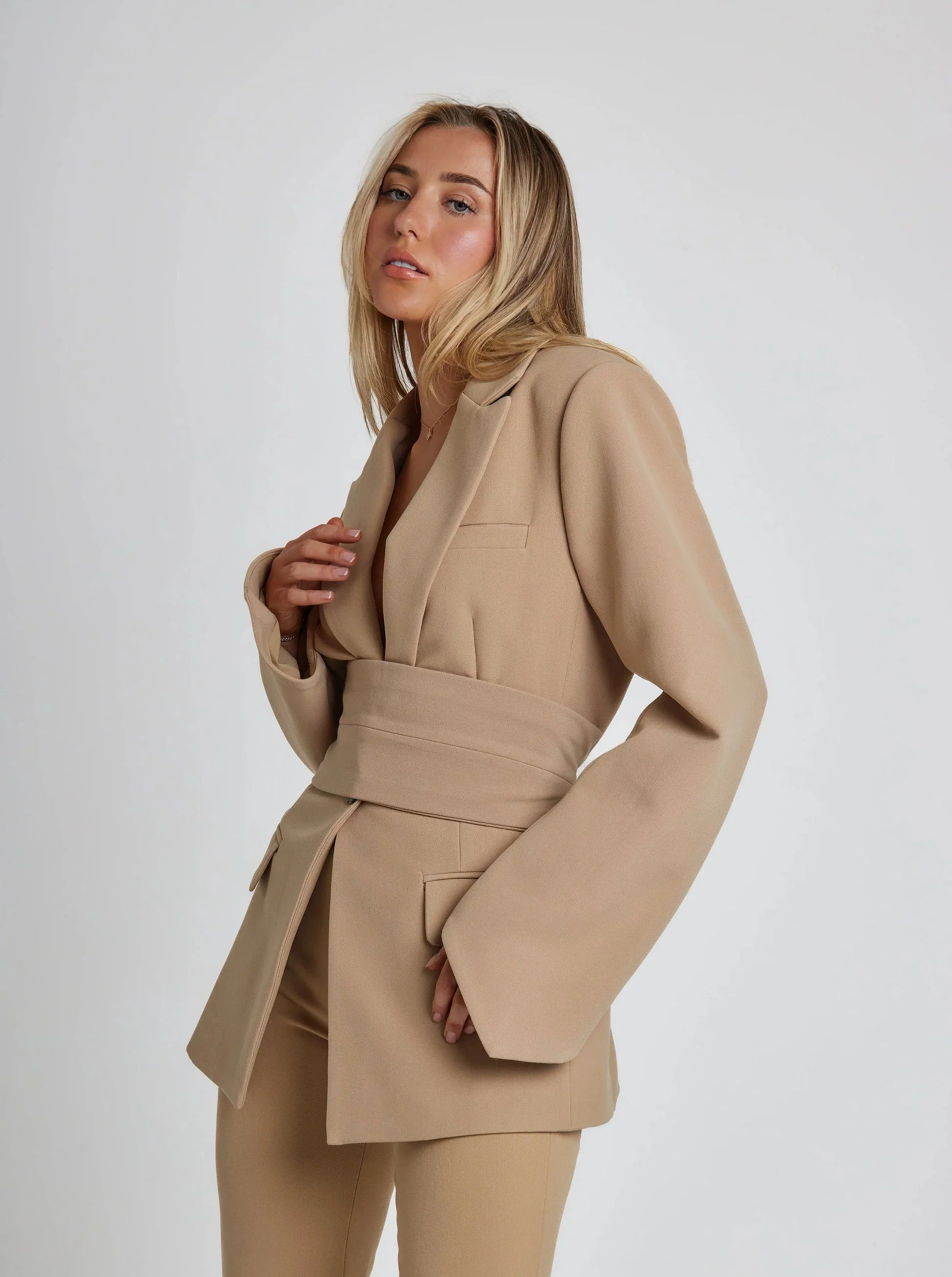 Heidi-Mode | Luxus Blazer mit Gürtel - Image 6