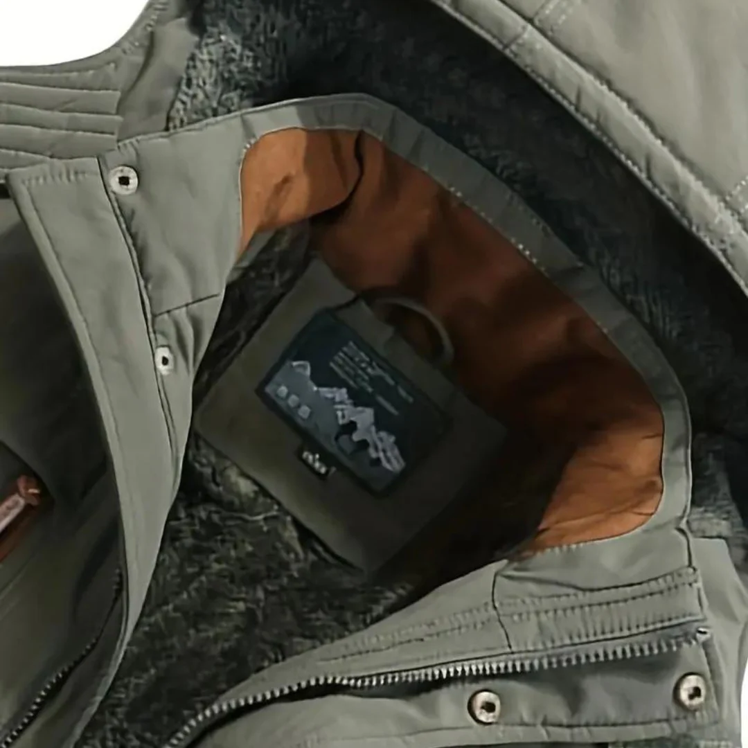 Heidi-Mode | Herren Outdoor-Jacke isoliert - Image 2