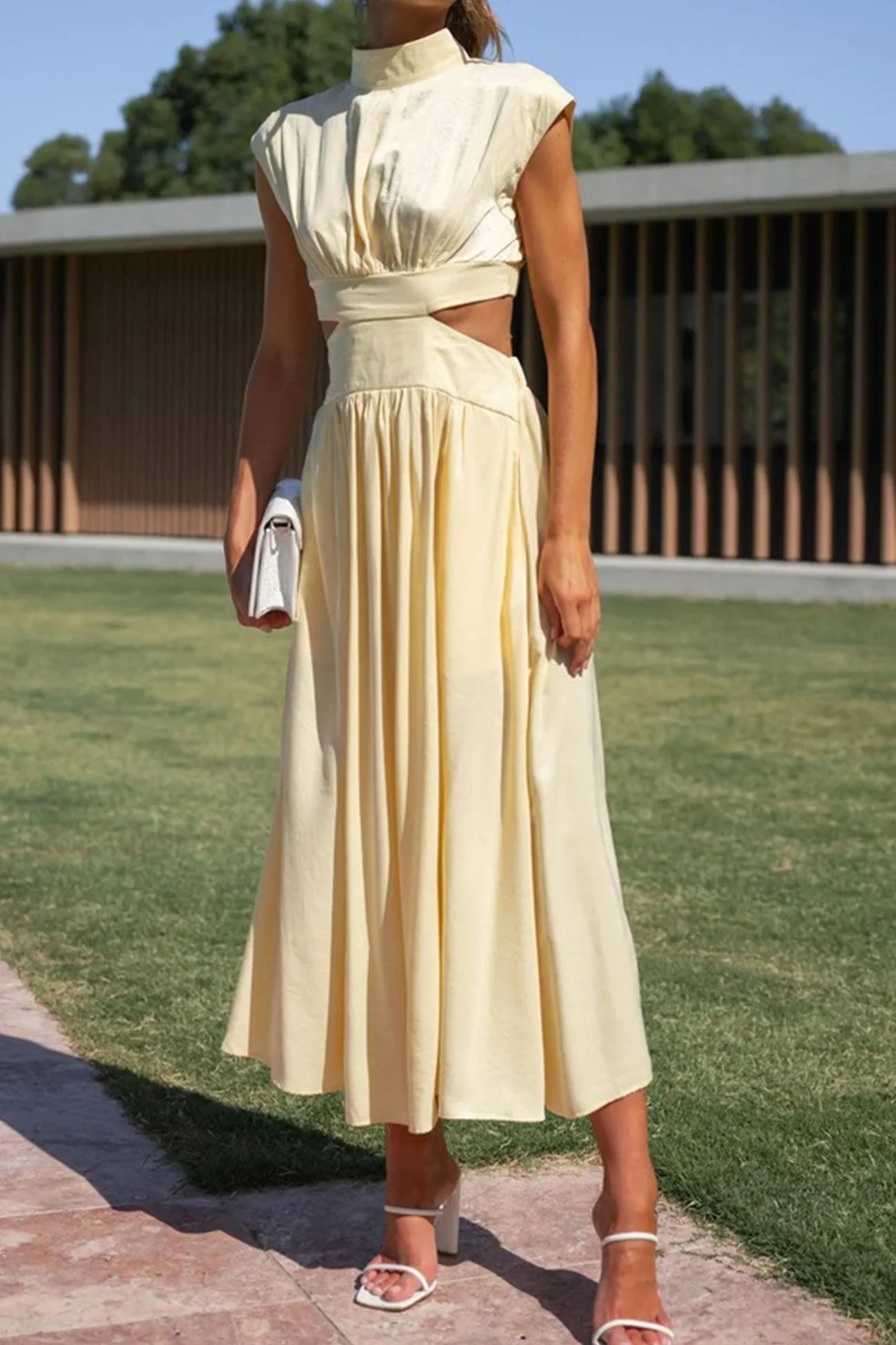 Heidi-Mode | Mock Neck Cutout Midi Kleid - Image 3