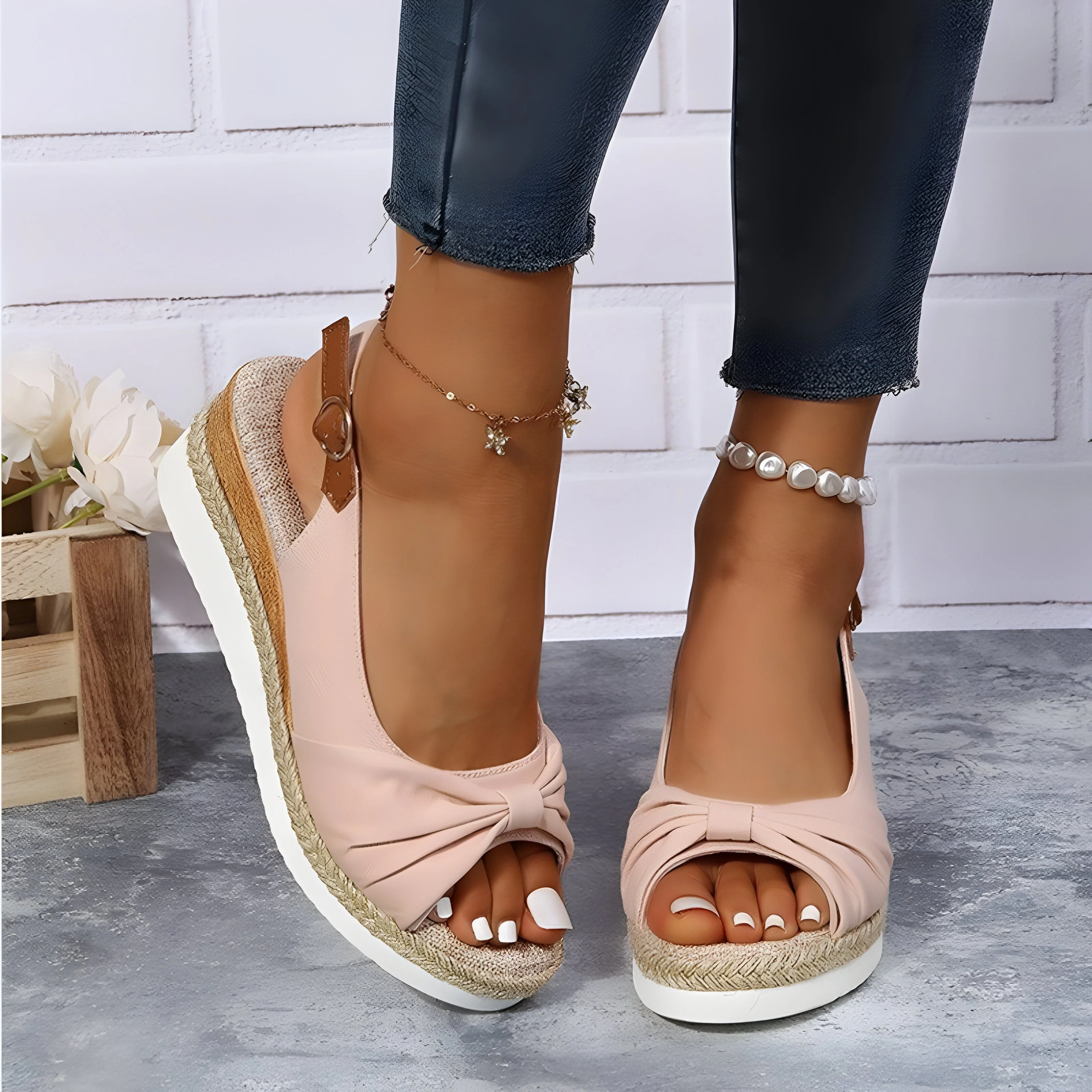 Heidi-Mode | Orthopädische Keilsandalen mit Peep Toe - Image 2