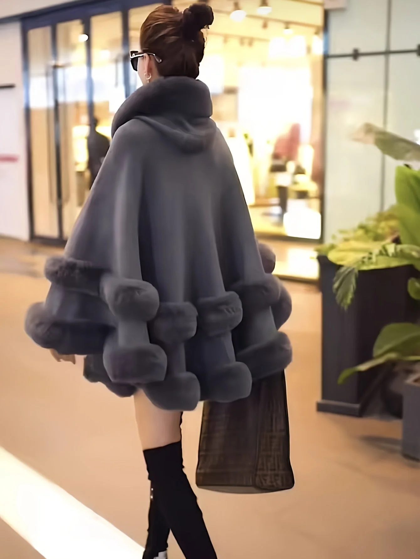 Heidi-Mode | Oversize-Fellcape-Mantel für Damen - Image 8