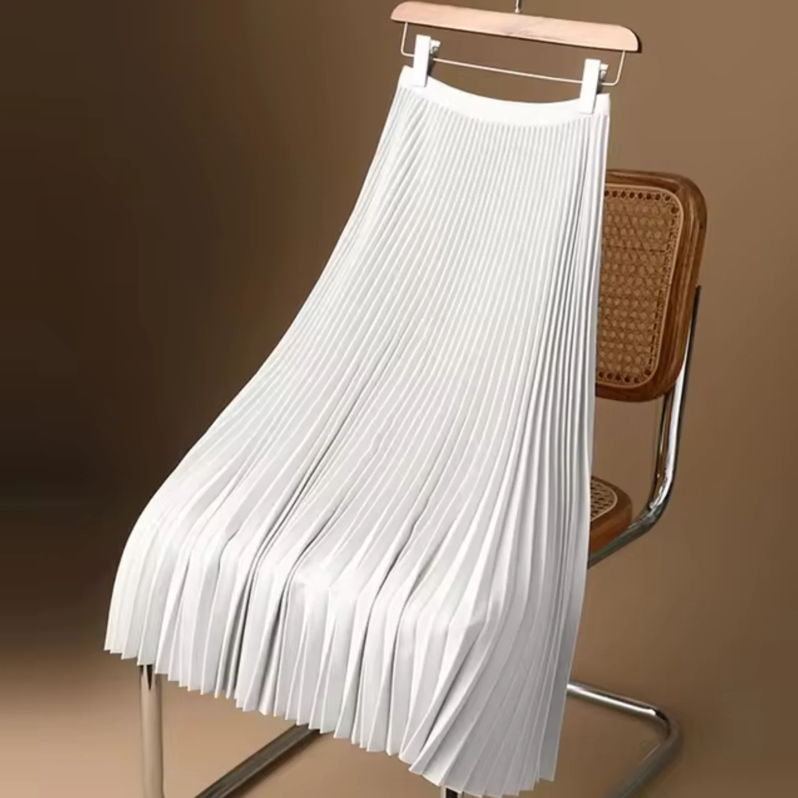 Heidi-Mode | Plissierter Baumwoll-Satin Maxi-Rock - Image 4