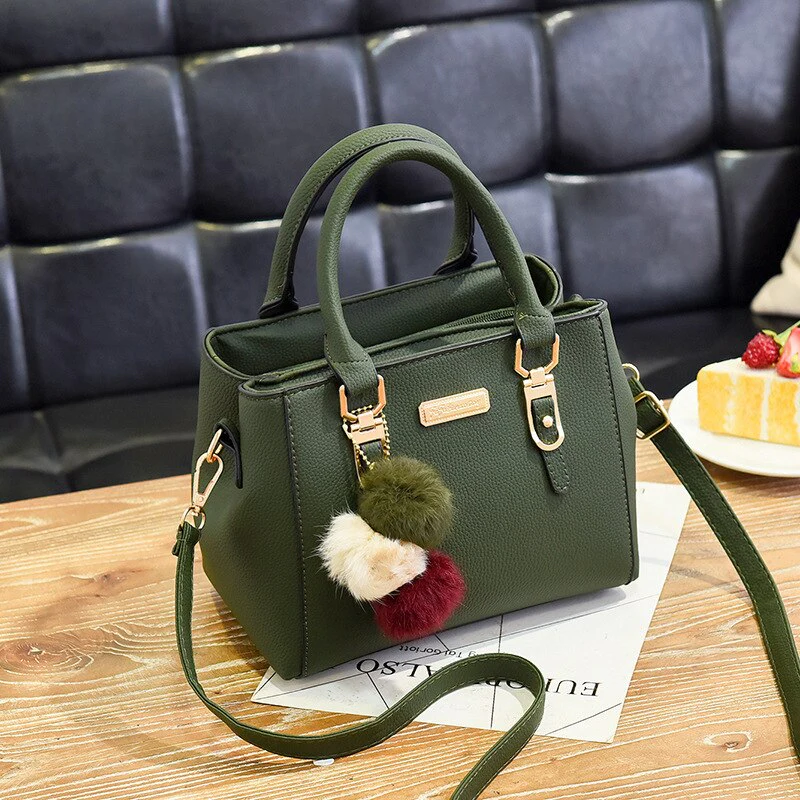 Heidi-Mode | Damen-Tasche Lederhandtasche mit 3 Weichen Plüschbällen - Image 7