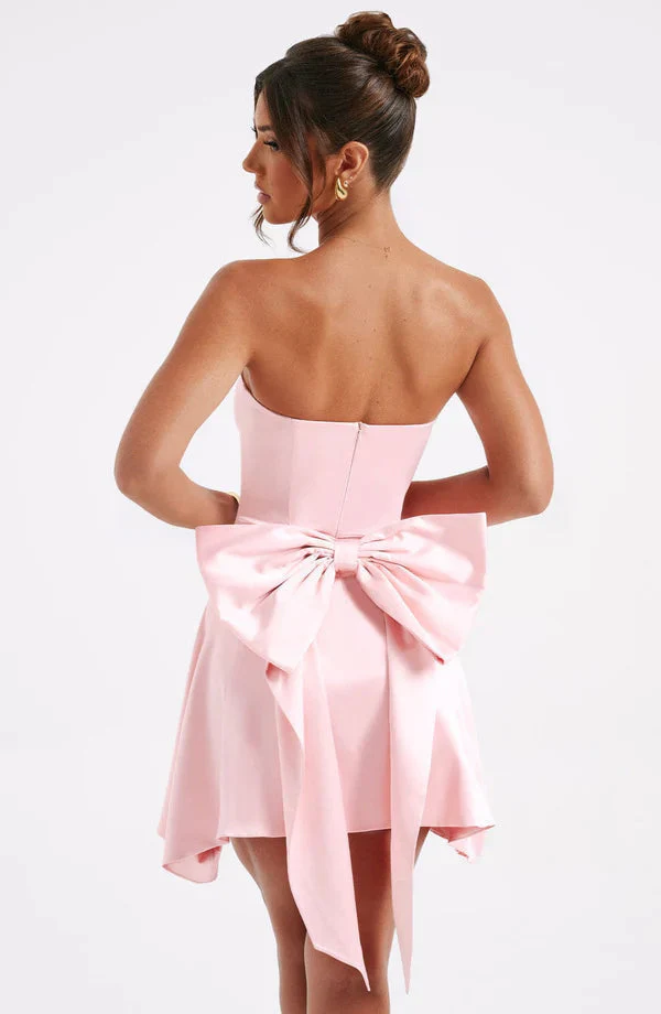 Heidi-Mode | Ärmeloses Minikleid mit Schleifendetail - Image 7
