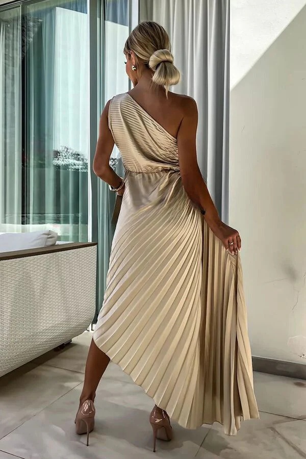Heidi-Mode | Romantische Nächte Satin Erhabenes Blumen Elastisches Cutout Ein-Schulter Plissee Maxi Kleid - Image 2