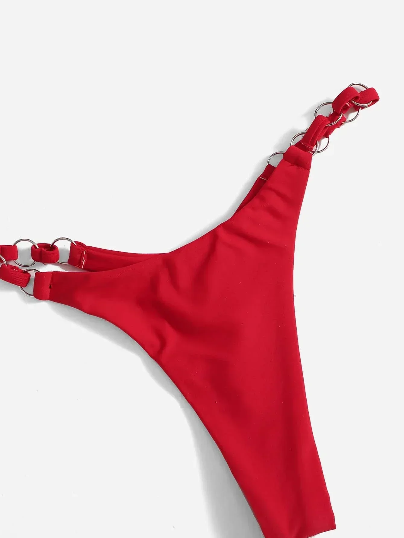Heidi-Mode | Roter Halter-Triangle-Bikini mit Ringdetail für Damen - Image 2