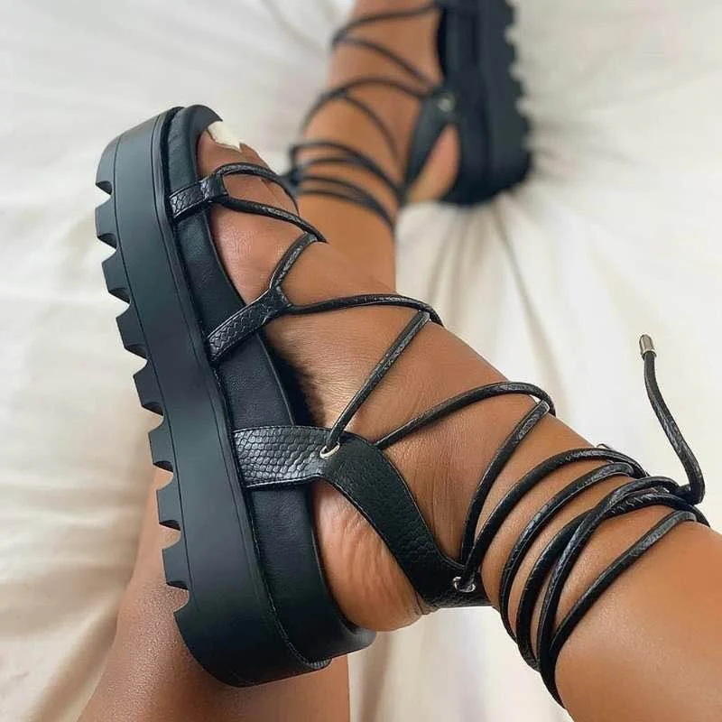 Heidi-Mode | Sandalen mit Bändern - Image 5