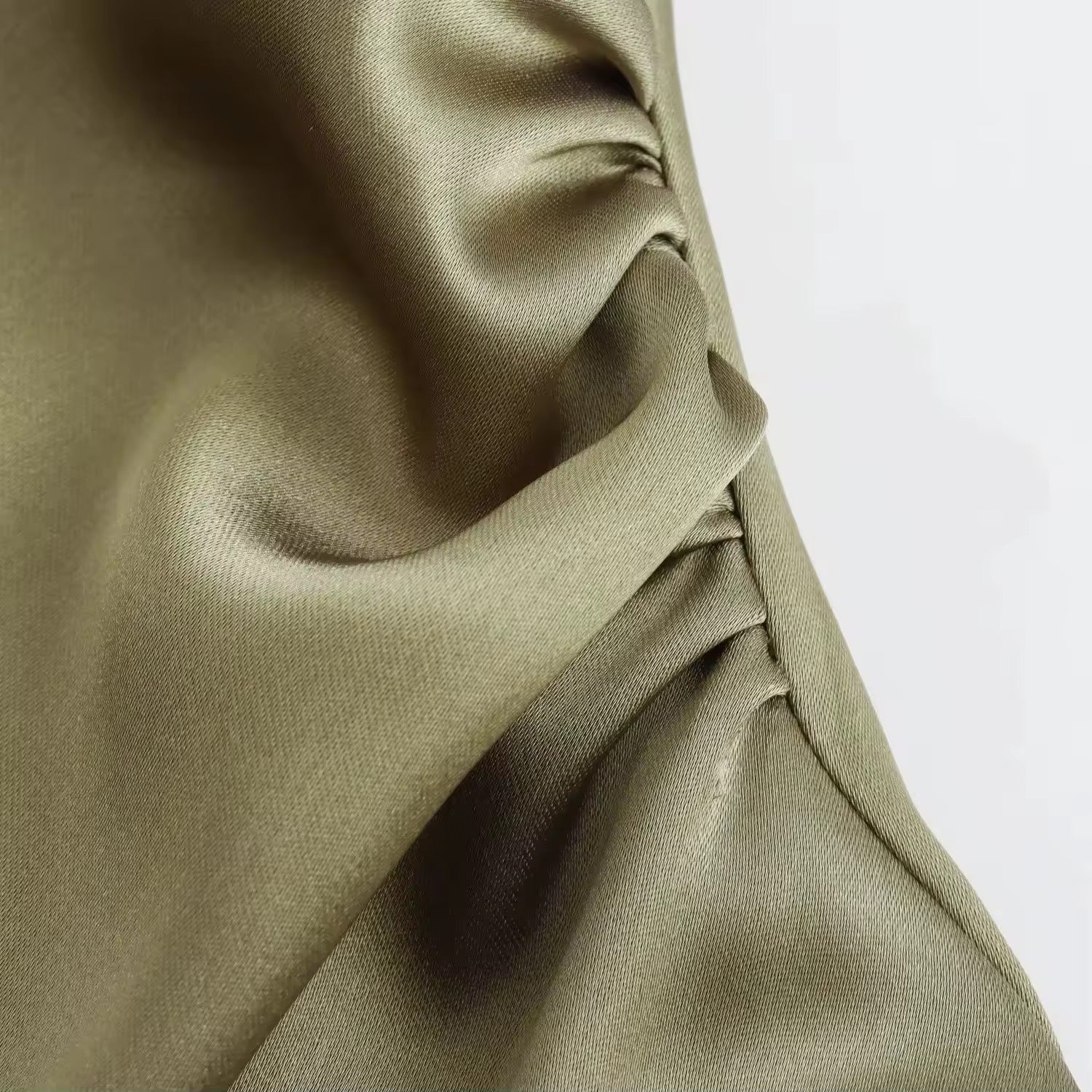 Heidi-Mode | Satin Maxikleid Elegante Drapierung - Image 4