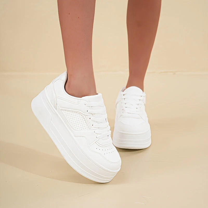 Heidi-Mode | Sneakers mit Plateau - Image 3