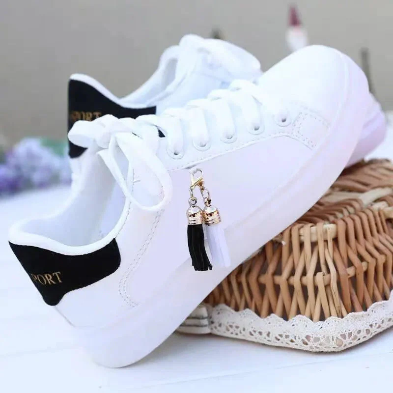 Heidi-Mode | Lässige Sportschuhe - Image 4