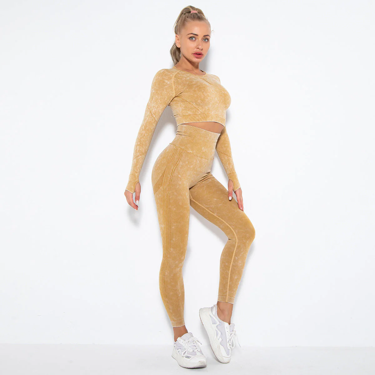 Heidi-Mode | Sportliches Set mit Crop Top und High Waist Leggings - Image 10