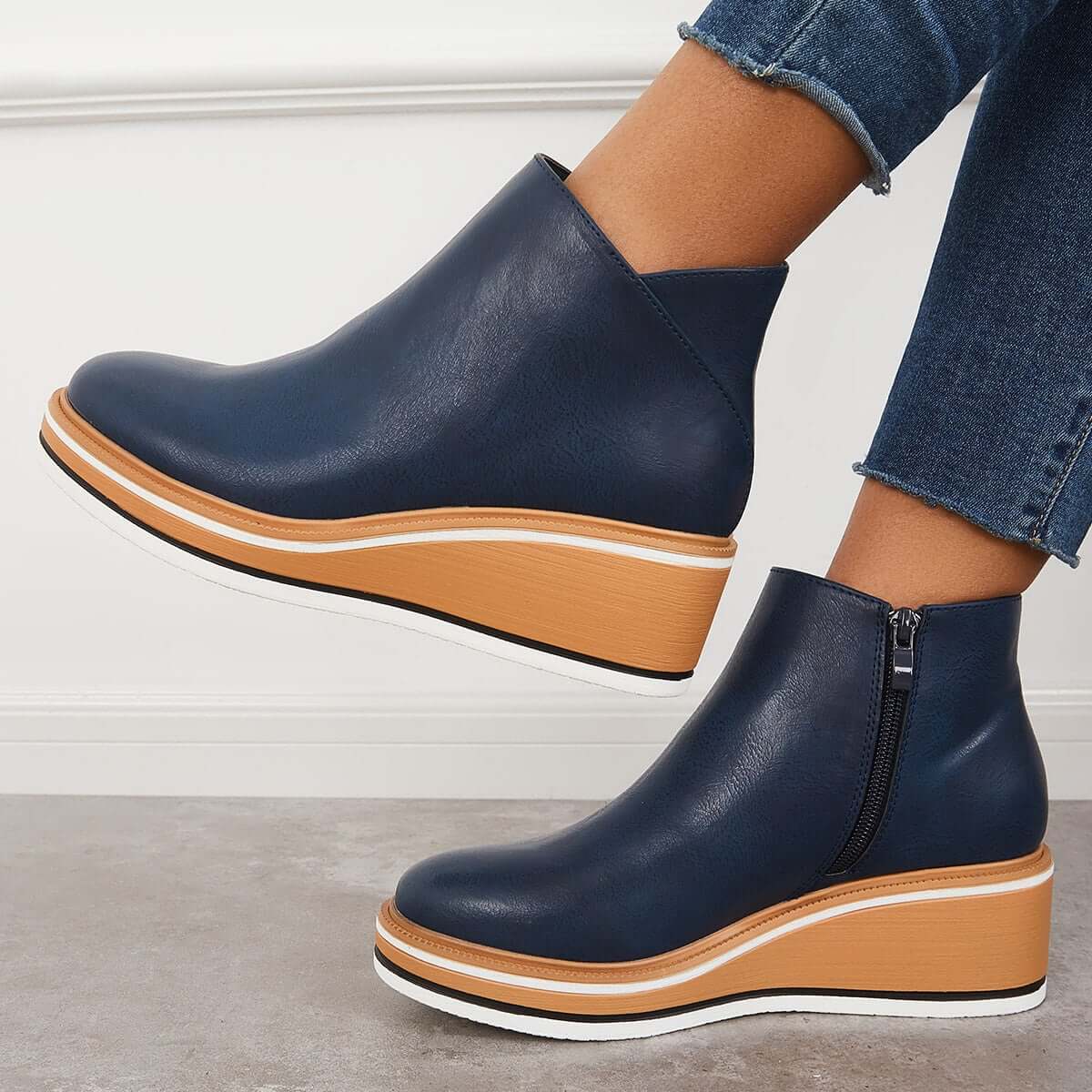 Heidi-Mode | Stilvolle Stiefeletten mit Zipper und Plateau - Image 10