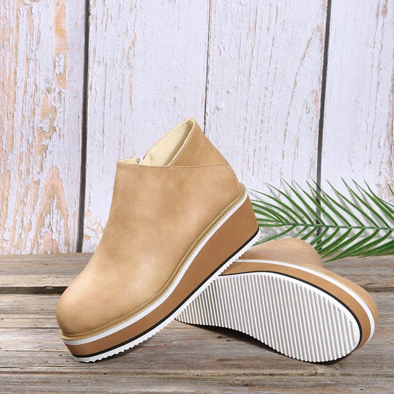 Heidi-Mode | Stilvolle Stiefeletten mit Zipper und Plateau - Image 21