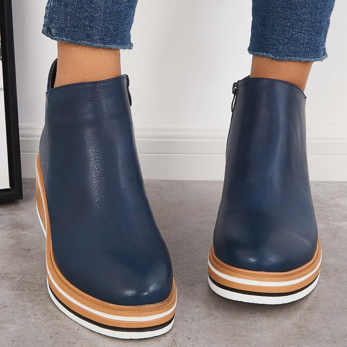 Heidi-Mode | Stilvolle Stiefeletten mit Zipper und Plateau - Image 9