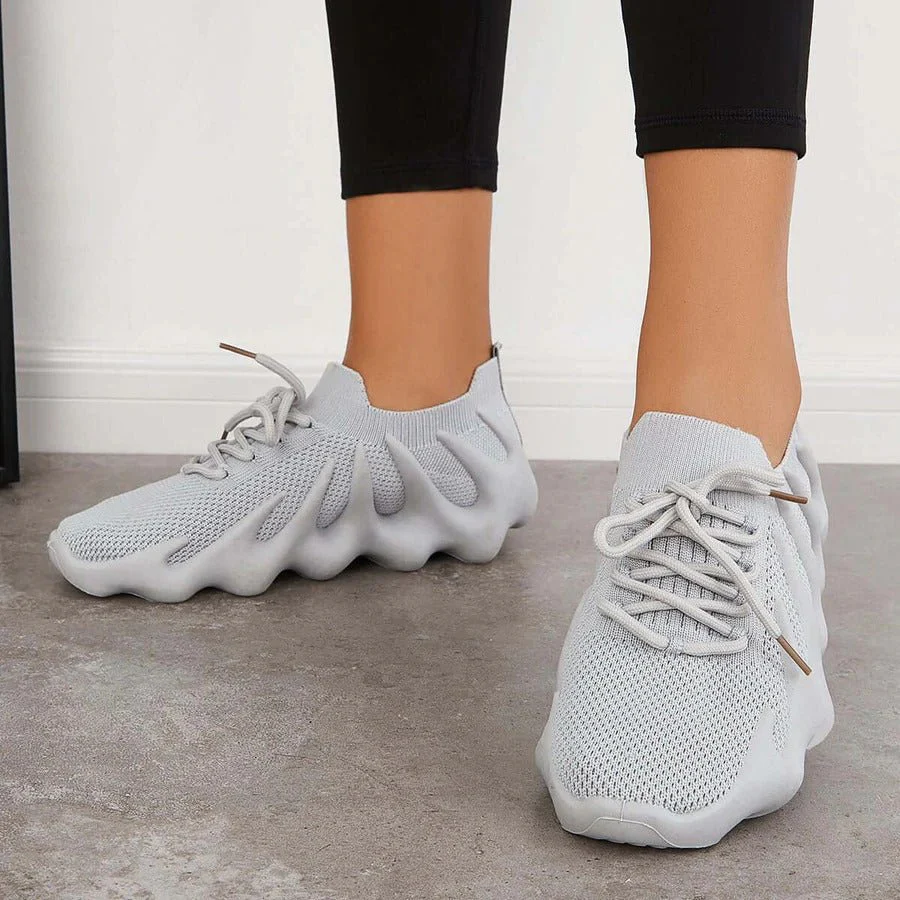 Heidi-Mode | Einzigartige, Stylische Sneaker - Image 3