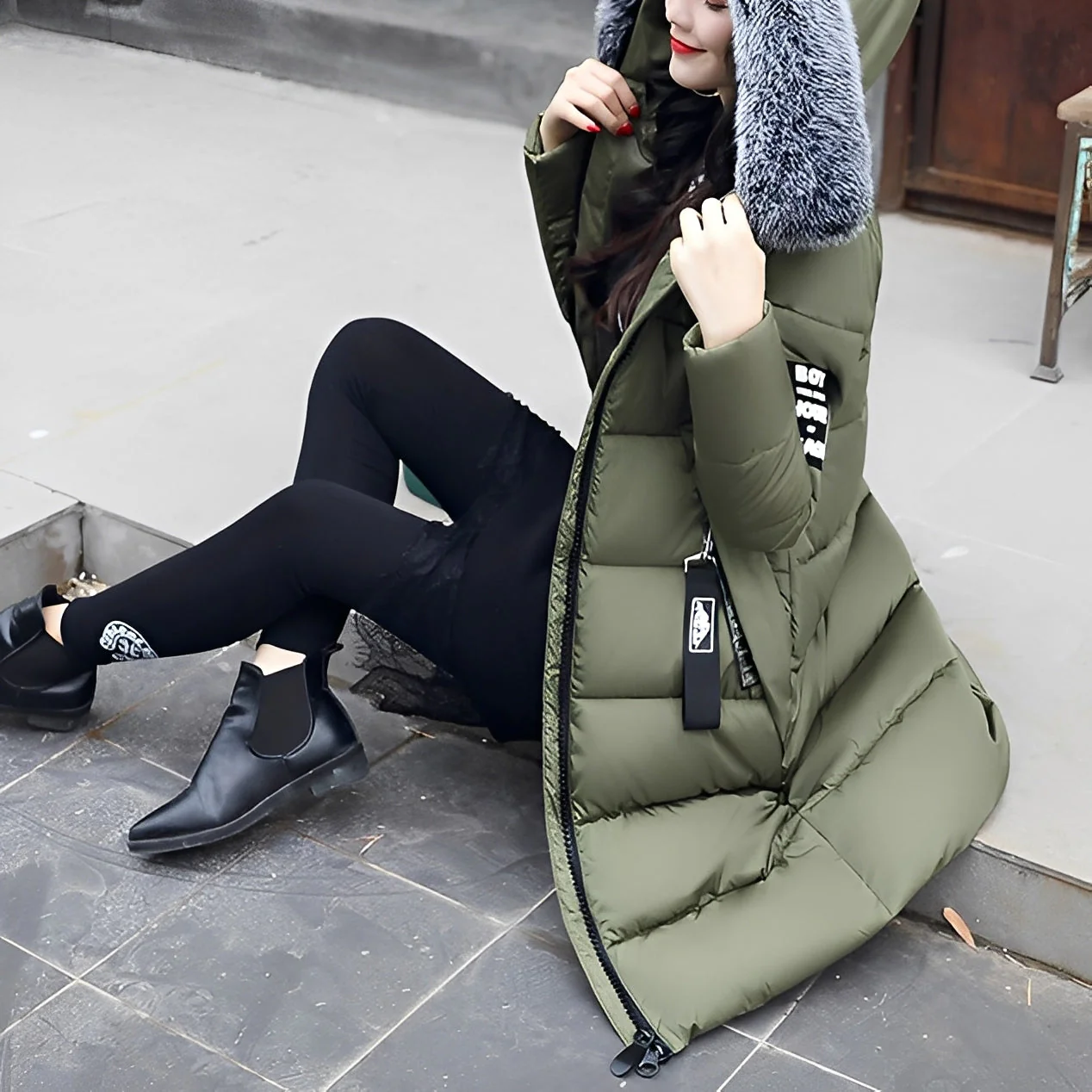 Heidi-Mode | Stylischer, gepolsterter Mantel mit Pelzkragen für Damen - Image 5