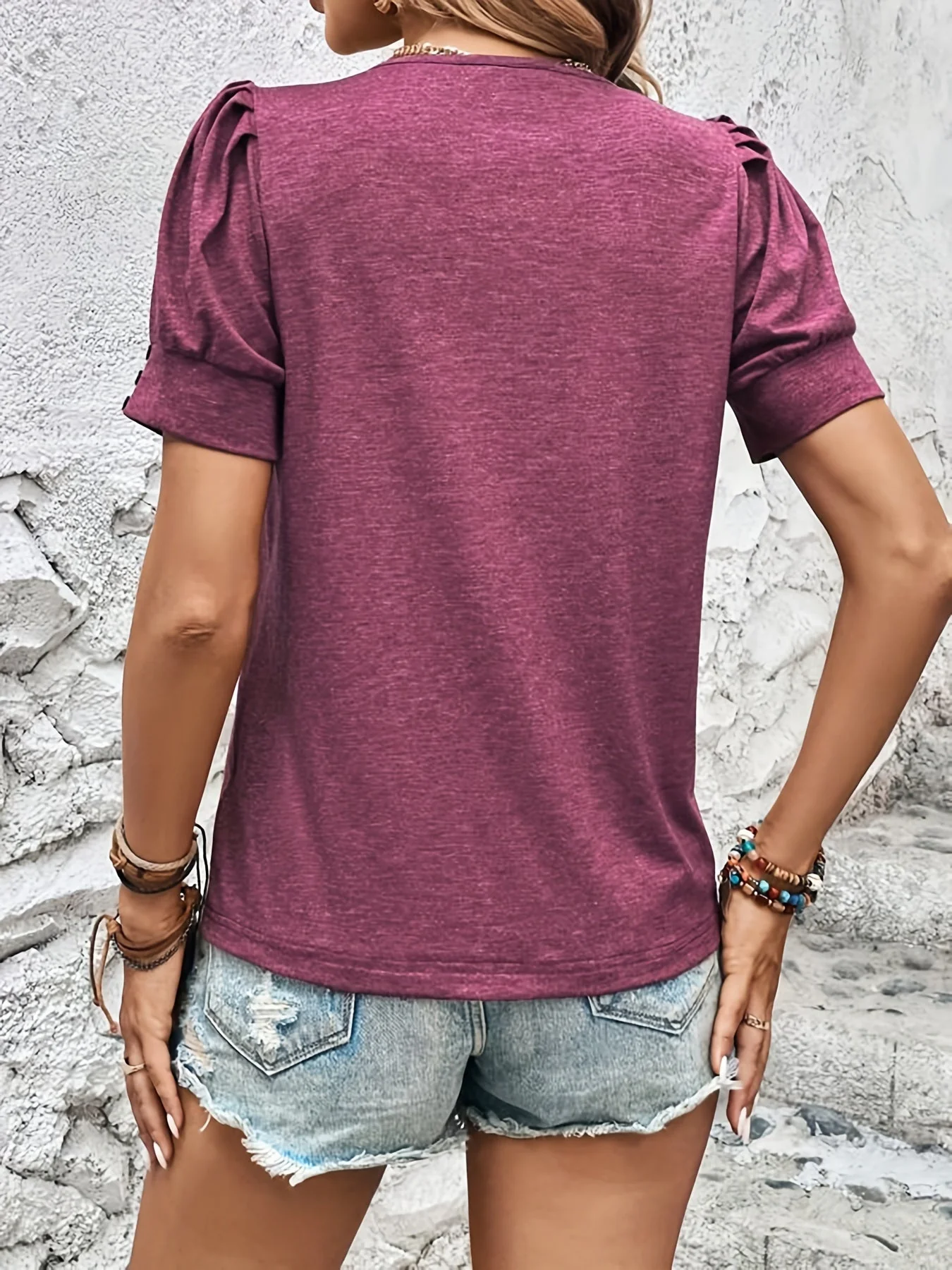 Heidi-Mode | Top mit Kurzen Ärmeln und Rüschen – Femininer Stil und Bequemlichkeit - Image 3