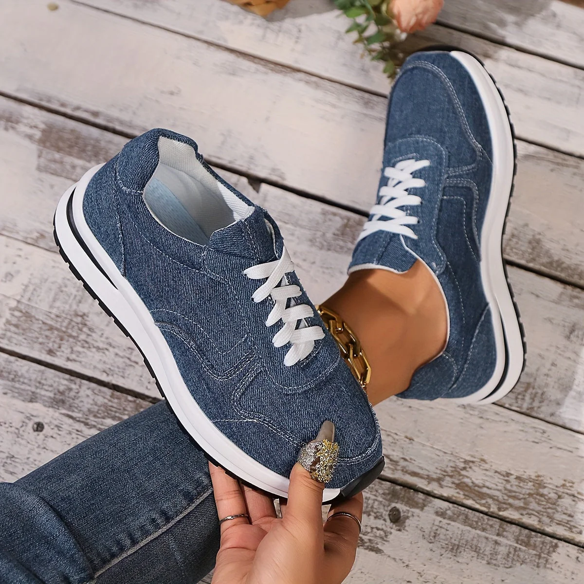 Heidi-Mode | Trendige Orthopädische Schuhe mit London Flair - Image 3